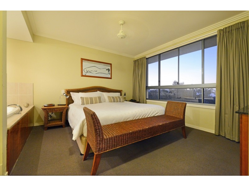 9/16 Golden Orchid Drive, Airlie Beach QLD 4802