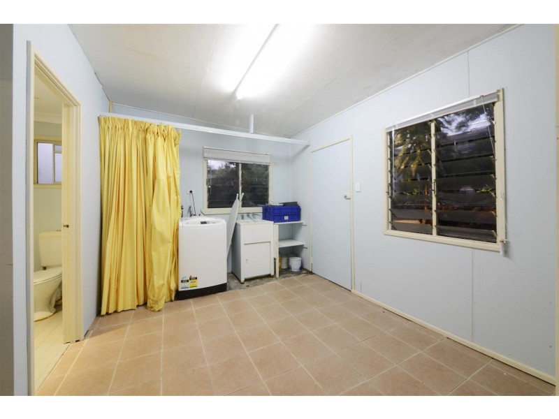 172 Shute Harbour Road, Cannonvale QLD 4802