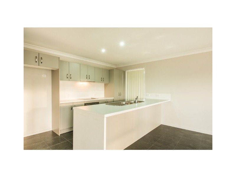 66 South Molle Boulevard, Cannonvale QLD 4802