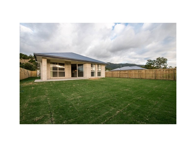 66 South Molle Boulevard, Cannonvale QLD 4802