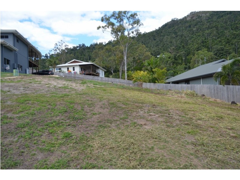 71 Country Road, Cannonvale QLD 4802