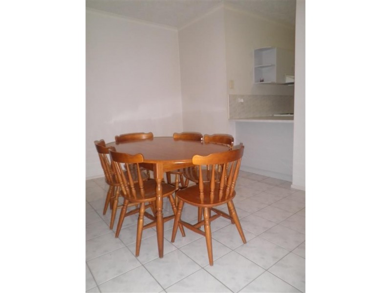 2a/10 Island Drive, Cannonvale QLD 4802