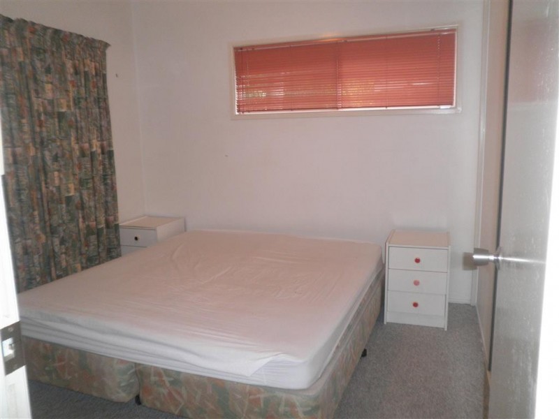 2a/10 Island Drive, Cannonvale QLD 4802