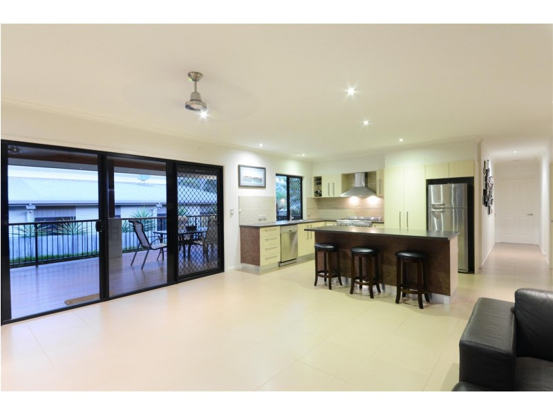 3 Jonquill Court, Cannonvale QLD 4802