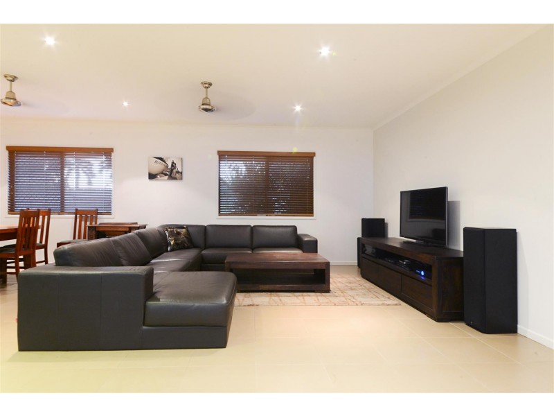 3 Jonquill Court, Cannonvale QLD 4802