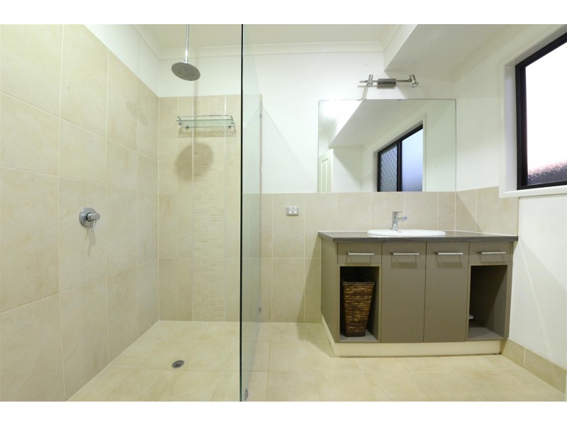 3 Jonquill Court, Cannonvale QLD 4802