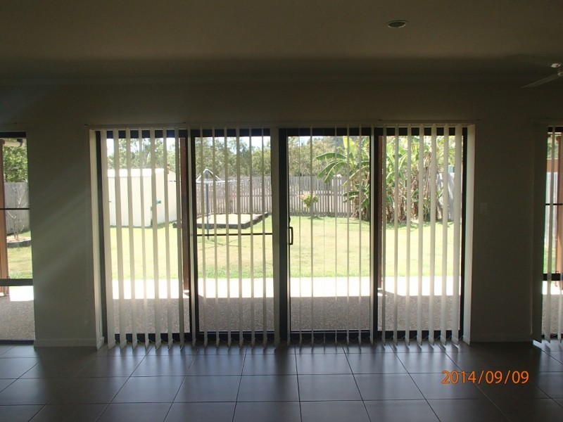 53 Parker Road, Cannonvale QLD 4802