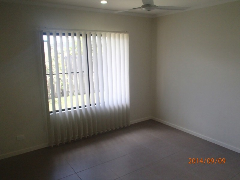 53 Parker Road, Cannonvale QLD 4802