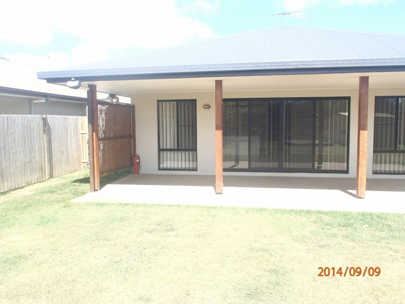 53 Parker Road, Cannonvale QLD 4802