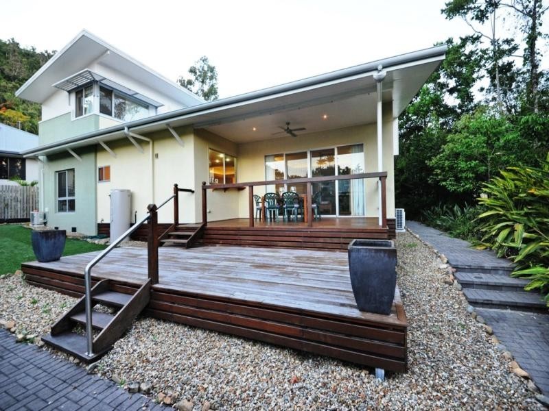 31 Eshelby Drive, Cannonvale QLD 4802