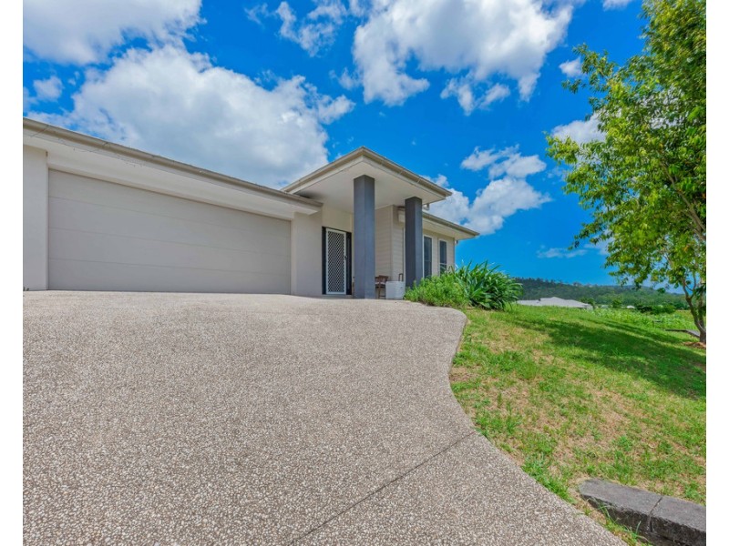 15 Spyglass Road, Cannonvale QLD 4802