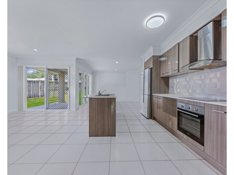 15 Spyglass Road, Cannonvale QLD 4802