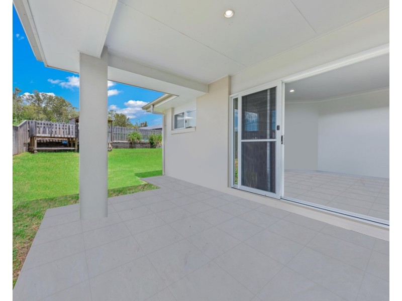 15 Spyglass Road, Cannonvale QLD 4802