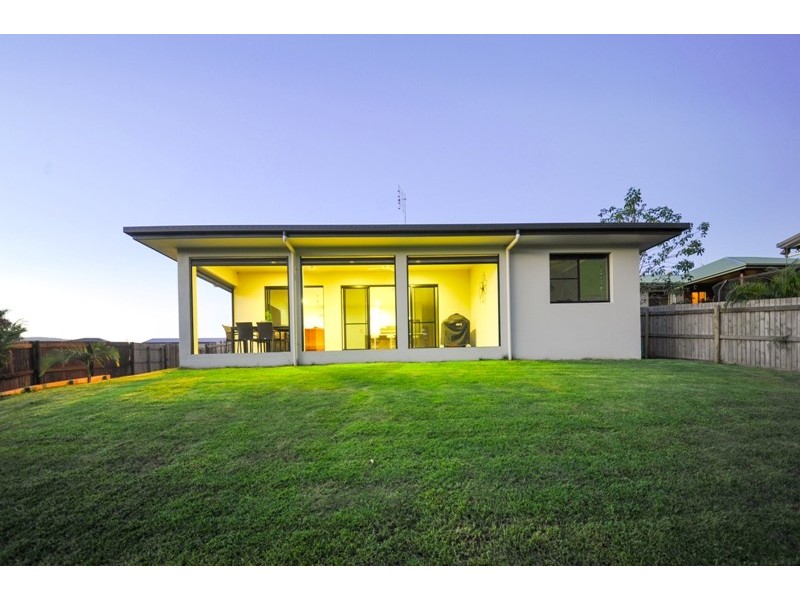 5 Jonquill Court, Cannonvale QLD 4802