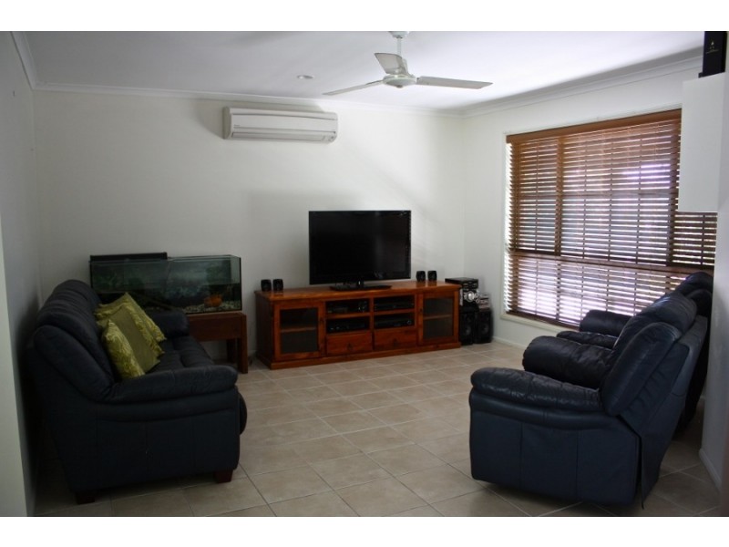 14 Solway Avenue, Cannonvale QLD 4802