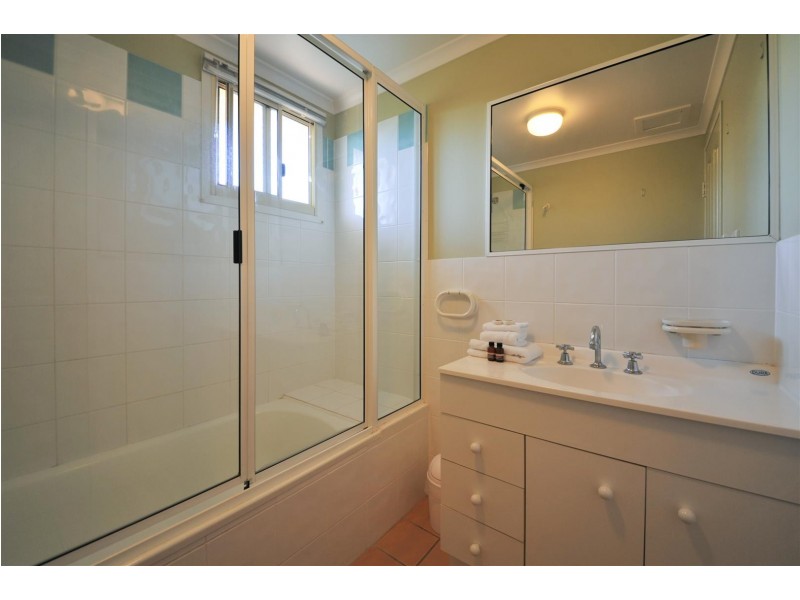 4/24 Beach Road, Cannonvale QLD 4802