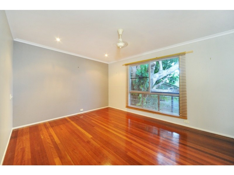 5 Stewart Drive, Cannonvale QLD 4802