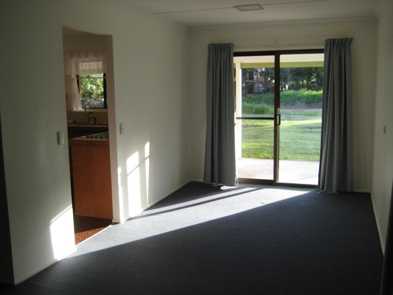 2 Erromango Drive, Jubilee Pocket QLD 4802