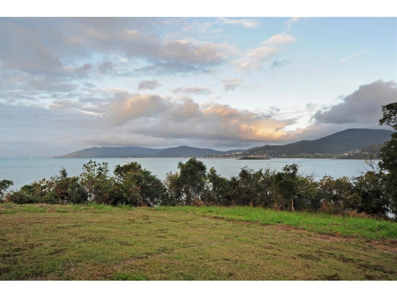 100 Pringle Road, Cannonvale QLD 4802