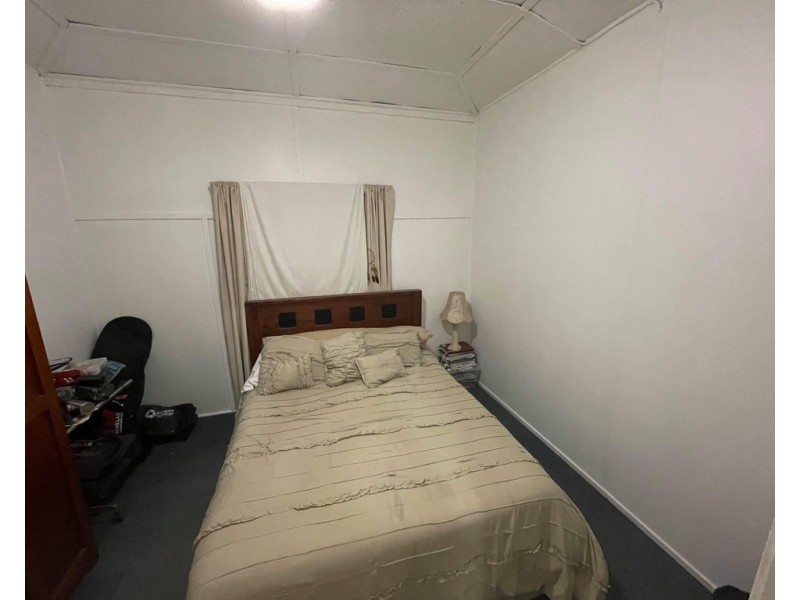 3 Barry Street, Proserpine QLD 4800