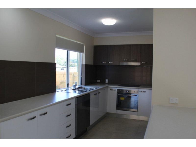 6a Leichardt, Cannonvale QLD 4802