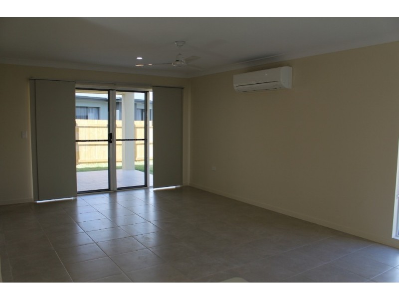 6a Leichardt, Cannonvale QLD 4802