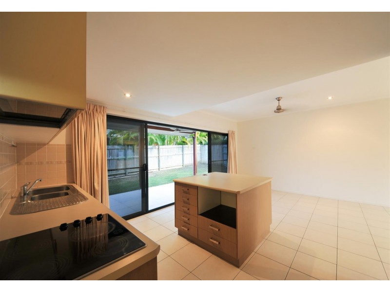 21/25 Abell Road, Cannonvale QLD 4802