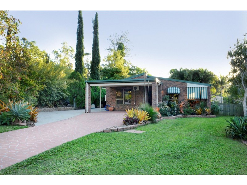 4 Laurence Close, Cannonvale QLD 4802