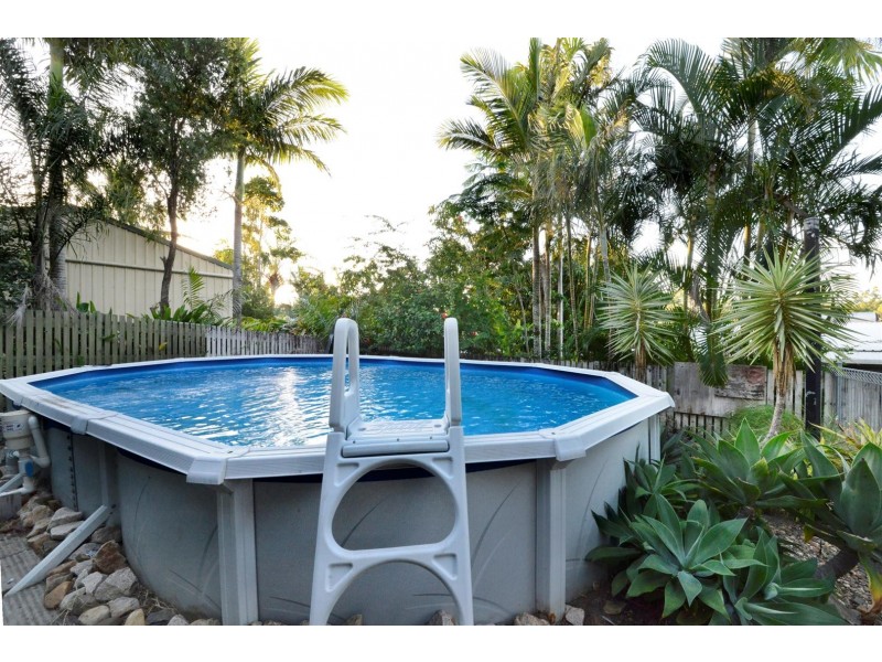 4 Laurence Close, Cannonvale QLD 4802