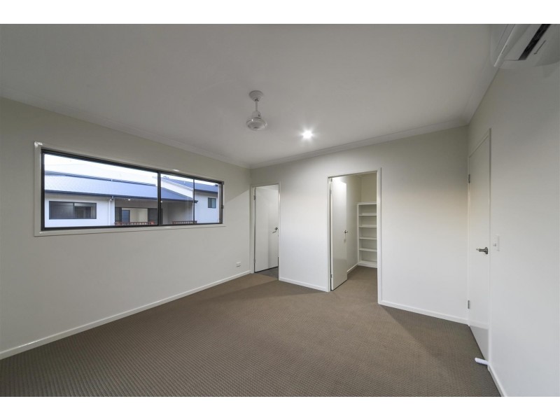 10 Pearl Street, Cannonvale QLD 4802