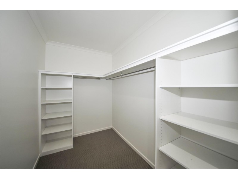 10 Pearl Street, Cannonvale QLD 4802