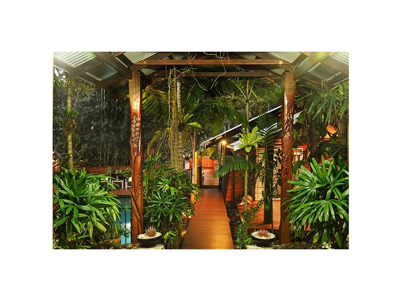 20 Macona Crescent, Cannonvale QLD 4802