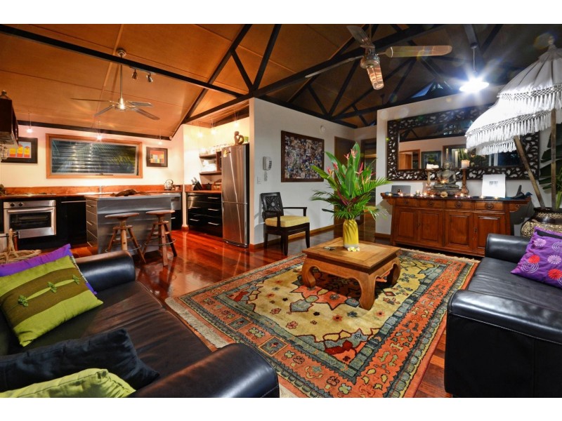 20 Macona Crescent, Cannonvale QLD 4802