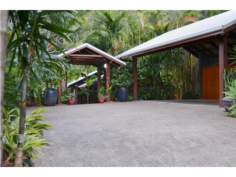 20 Macona Crescent, Cannonvale QLD 4802