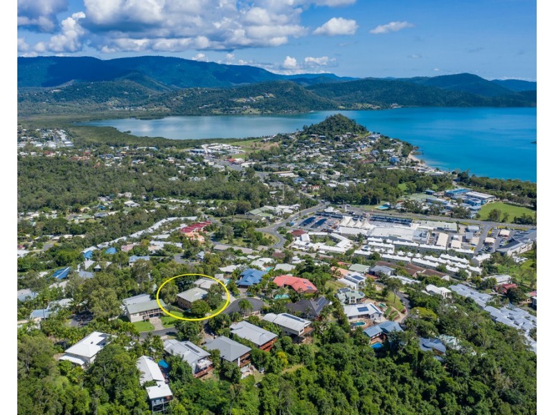 13 Macona Crescent, Cannonvale QLD 4802