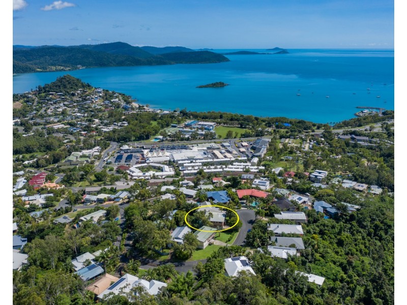 13 Macona Crescent, Cannonvale QLD 4802