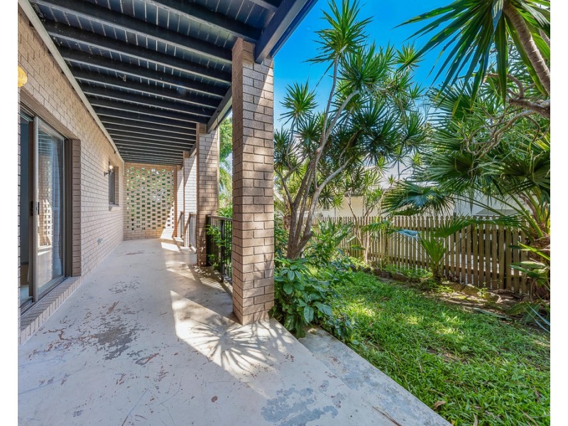 13 Macona Crescent, Cannonvale QLD 4802