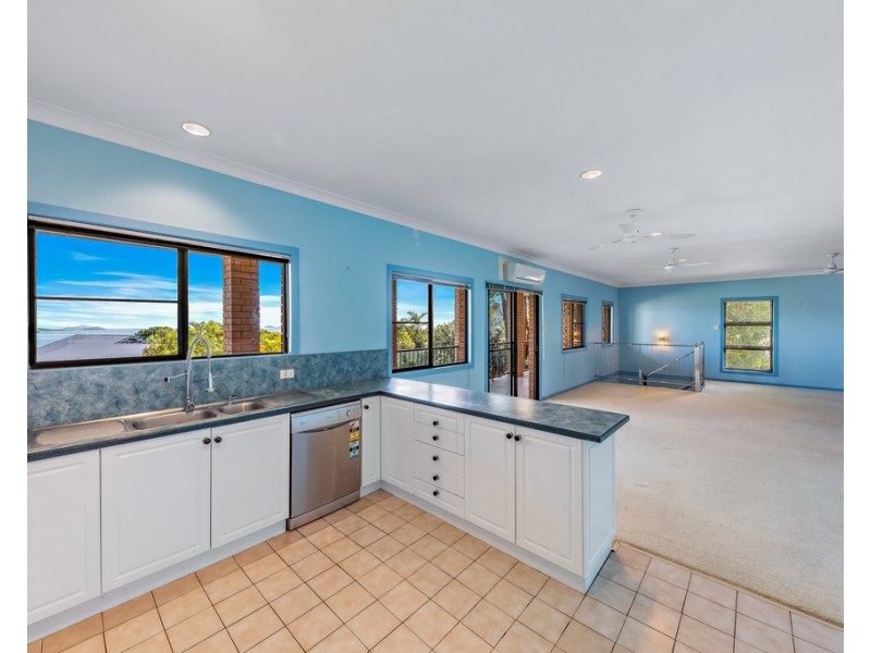 13 Macona Crescent, Cannonvale QLD 4802