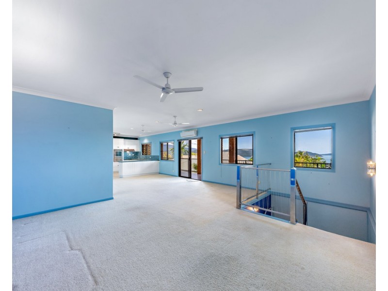 13 Macona Crescent, Cannonvale QLD 4802