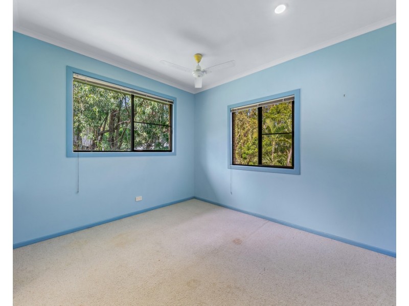 13 Macona Crescent, Cannonvale QLD 4802