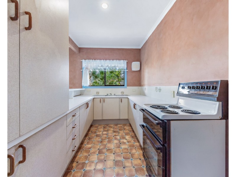 13 Macona Crescent, Cannonvale QLD 4802