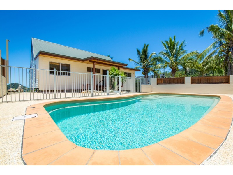19 Panoramic Court, Cannonvale QLD 4802