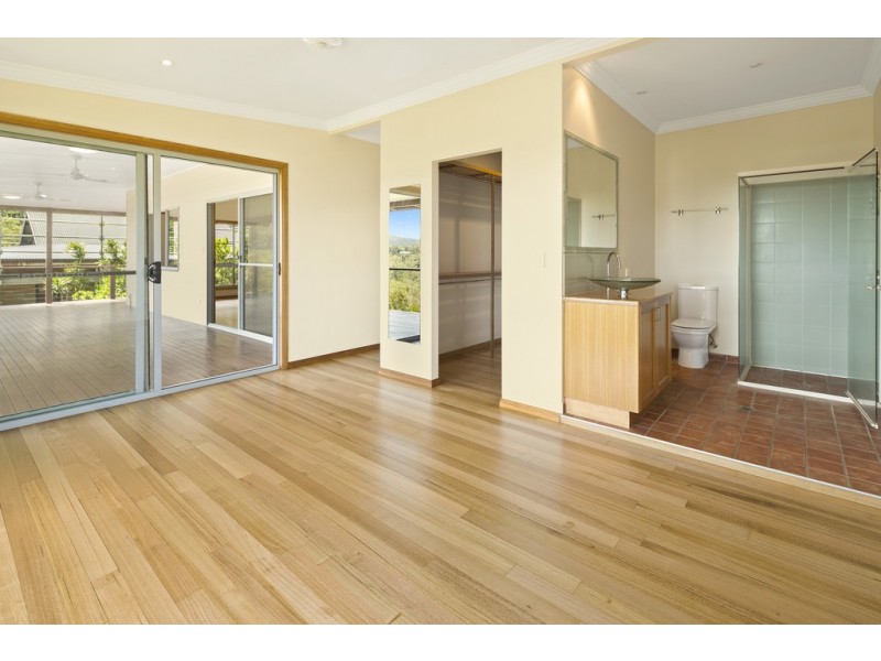 19 Panoramic Court, Cannonvale QLD 4802