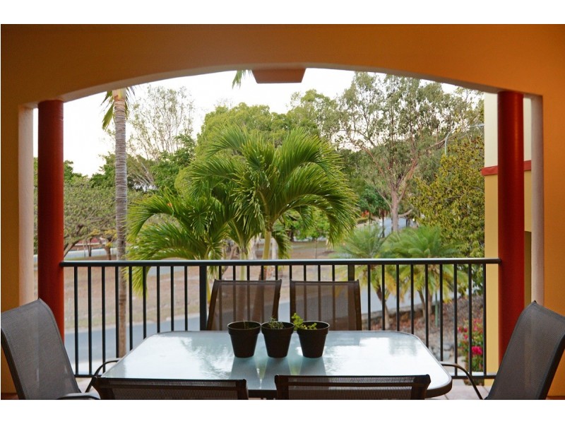 12/20 Island Drive, Cannonvale QLD 4802