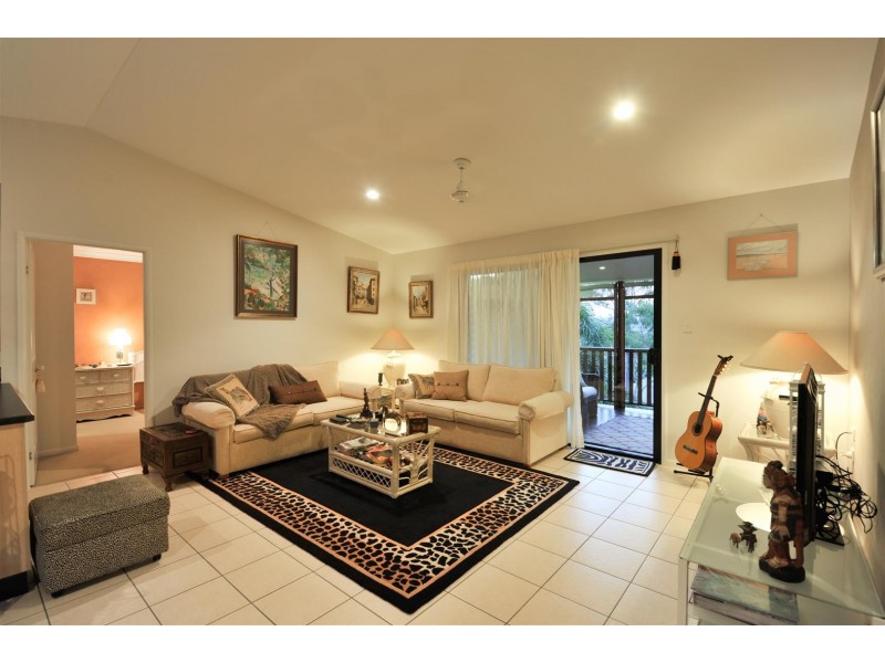 62 Country Road, Cannonvale QLD 4802