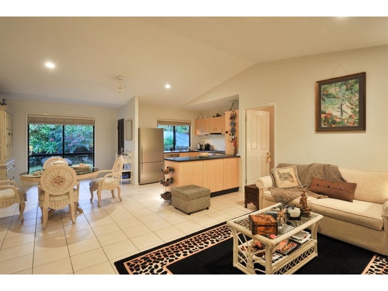 62 Country Road, Cannonvale QLD 4802