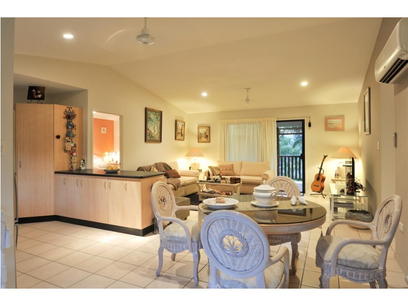 62 Country Road, Cannonvale QLD 4802