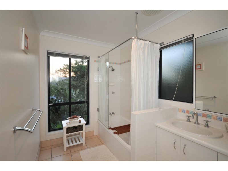 62 Country Road, Cannonvale QLD 4802