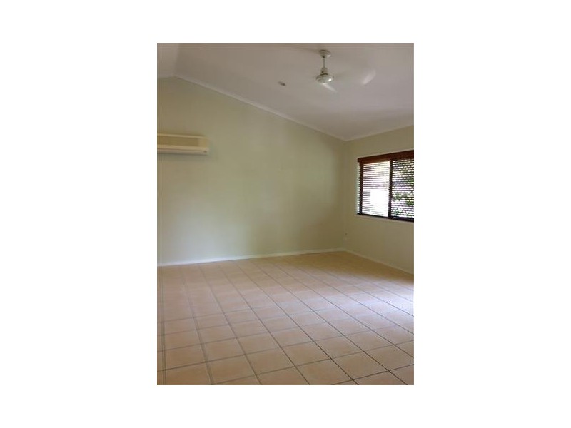 5/6 Border Drive, Cannonvale QLD 4802