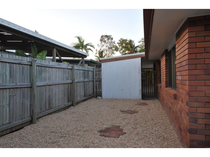 6/20 Pandanus Drive, Cannonvale QLD 4802